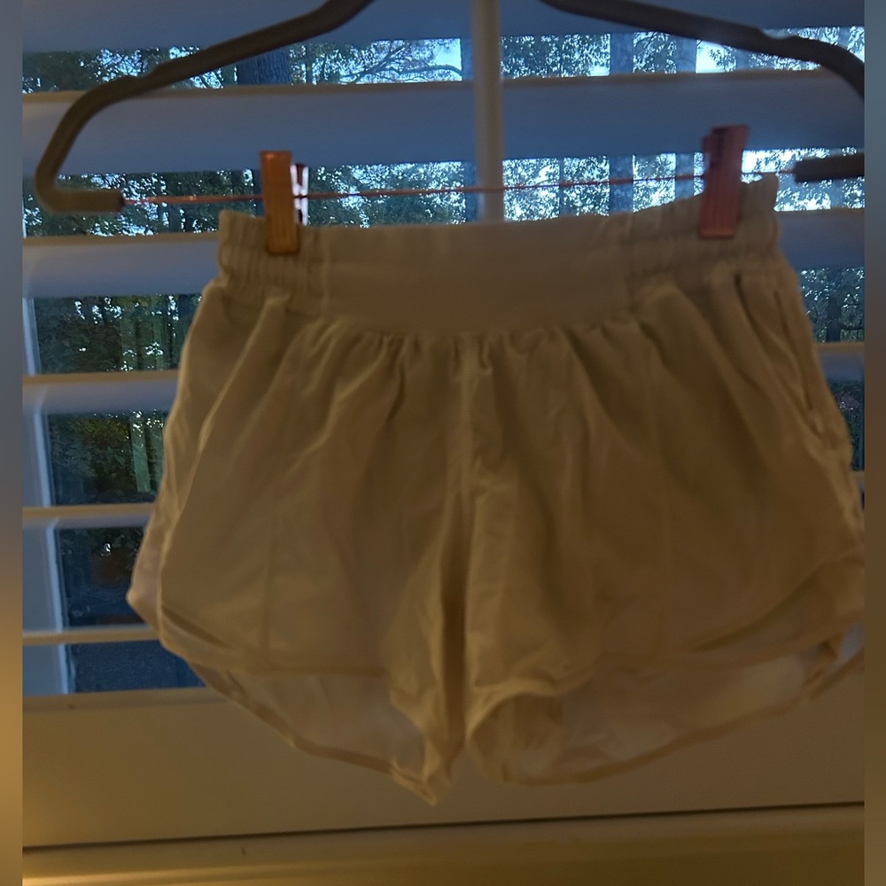 Size 4, Lululemon hotty hots, white